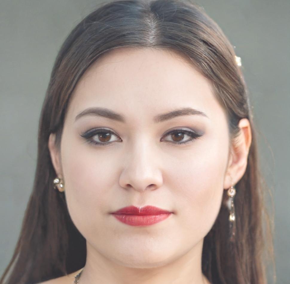 Linh Thảo Nguyễn, Senior Financial Analyst